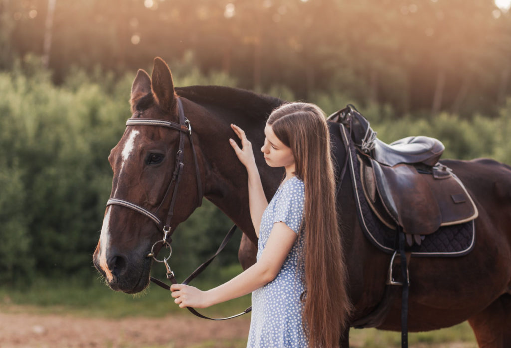Dlaczego potrzebujesz ubezpieczenia dla swojego konia oraz jakie cechy i wykluczenia są zazwyczaj zawarte w ubezpieczeniu koni?